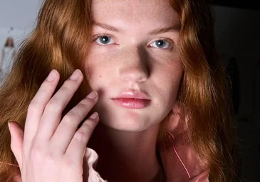 El nude es el color de uñ
</p>

<div class=